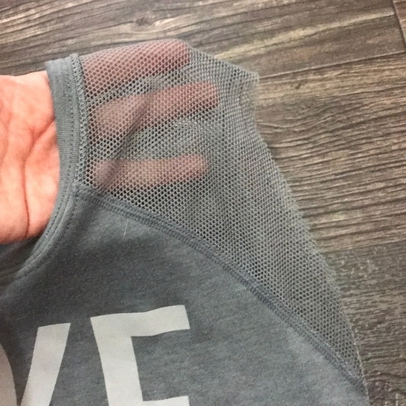 Nike gray tank top mesh sleeves - Picture 3 of 5
